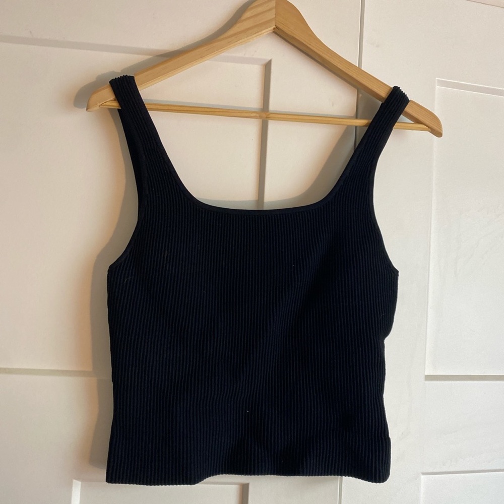 Aritzia Babaton Sculpt Tank